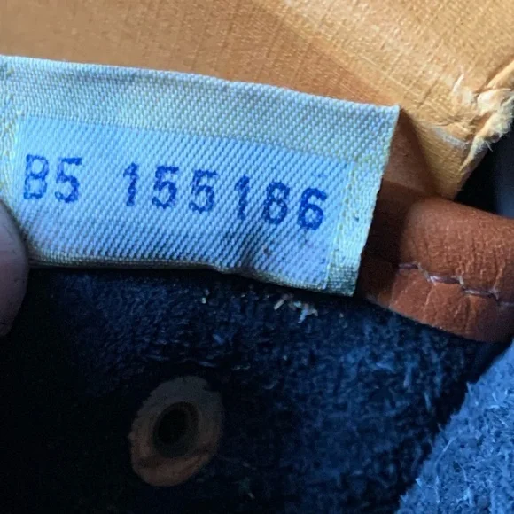 Dooney & Bourke Big Duck Crossbody Purse Black Tan Shoulder Bag - Picture 9 of 12